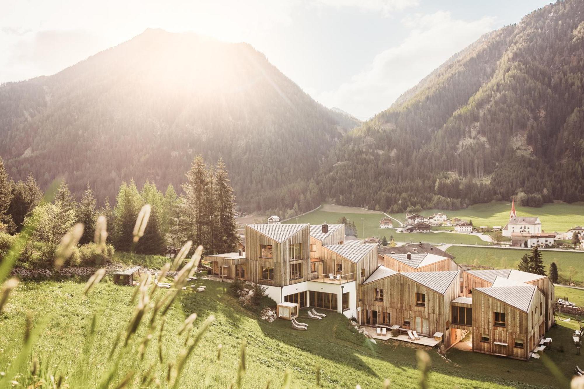 Apparthotel Bio Natur Refugium Blaslahof Santa Maddalena in Casies エクステリア 写真
