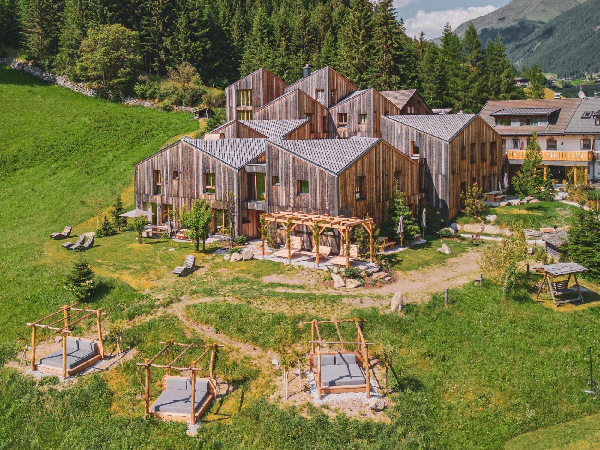 Apparthotel Bio Natur Refugium Blaslahof Santa Maddalena in Casies エクステリア 写真